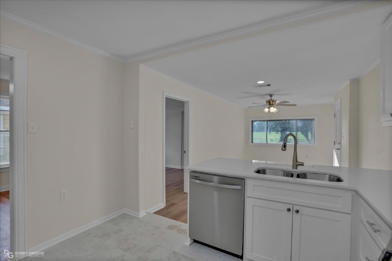 Building Photo - 3738 Greenway Pl