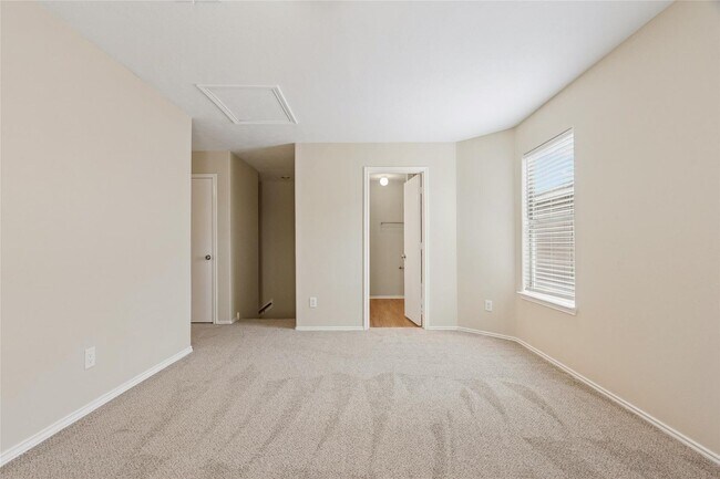 Building Photo - 8907 Grand Villa Ln
