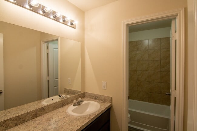 Building Photo - 13003 Bella Vida Ln