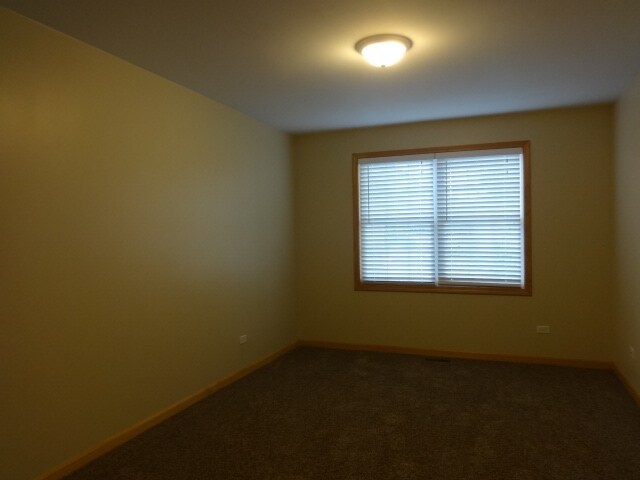 Building Photo - 5154 W Park Ln