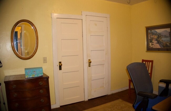 Building Photo - 3 Bedrooms 2 baths Beach House in the City of Imperial Beach!!!!!!