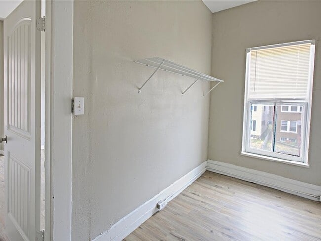 Building Photo - 6730 Vermont Ave