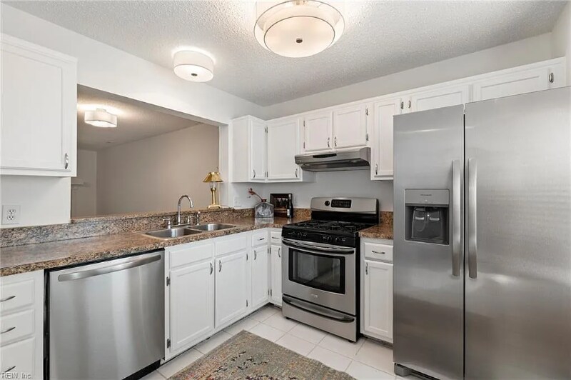 Building Photo - 732 Hecate Dr