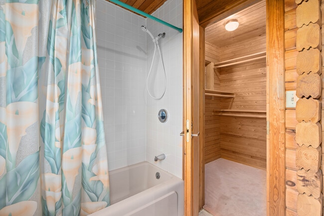 Building Photo - 168 Valley Creek Dr