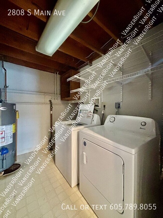 Building Photo - 2808 S Main Ave