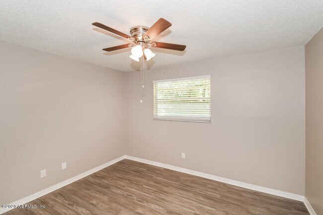 Building Photo - 1008 Turtle Creek Dr N