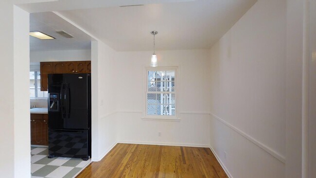 Building Photo - 3758 Tuller Ave