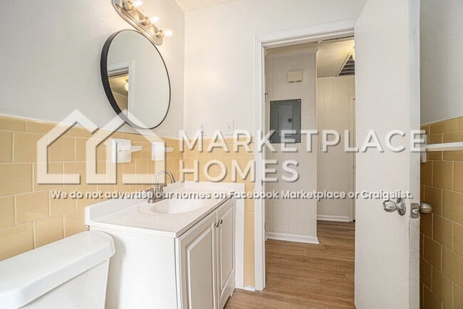 Building Photo - 2637 Shannon Dr