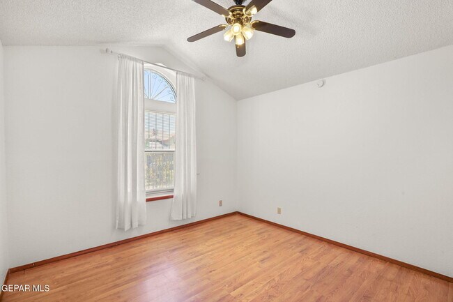 Building Photo - 4612 Loma Grande Dr