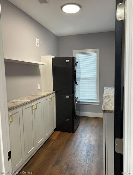 Building Photo - 2710 Wreford St