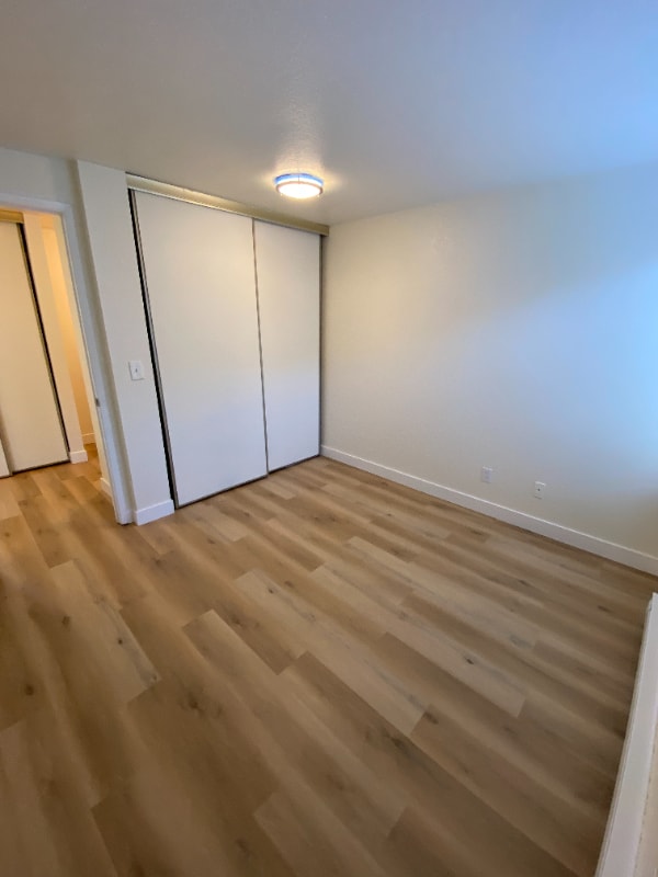 Building Photo - 1404 W Boston St