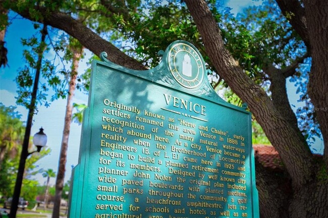 Building Photo - 460 Base Ave E