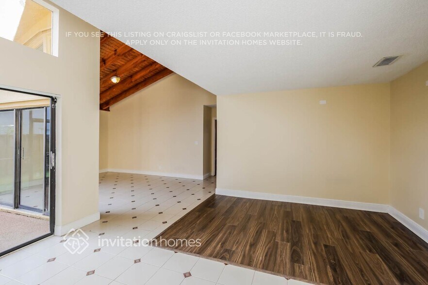 Building Photo - 9841 NW 31st Pl