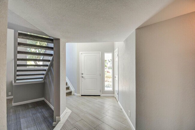 Building Photo - Offering 3 spacious bedrooms, 2.5 baths, l...