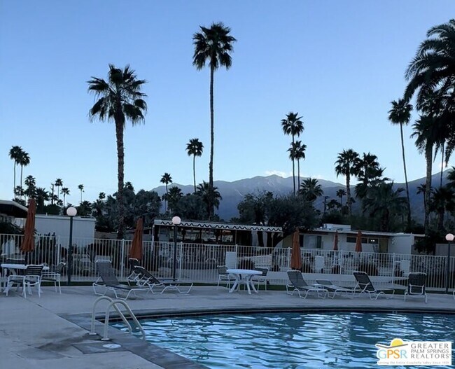 Building Photo - 1111 E Palm Canyon Dr