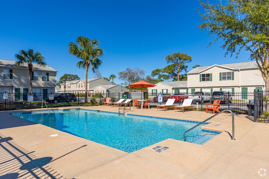 Primary Photo - Sabal Palms Apartments