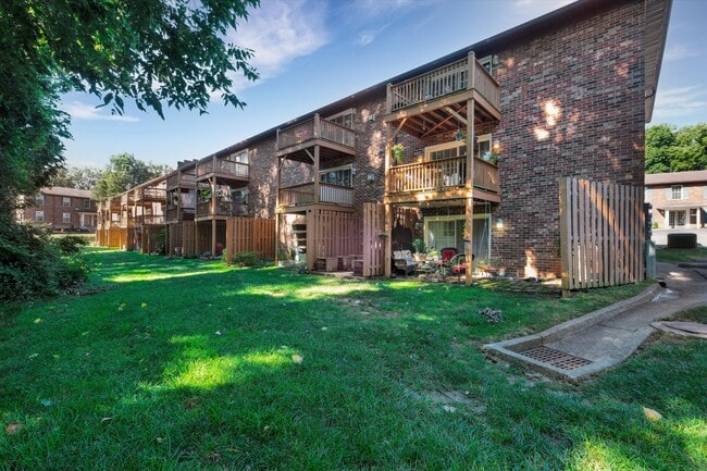 Building Photo - 739 N Hite Ave