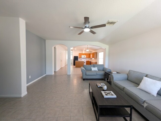 Building Photo - 21530 Falvel Lake Dr