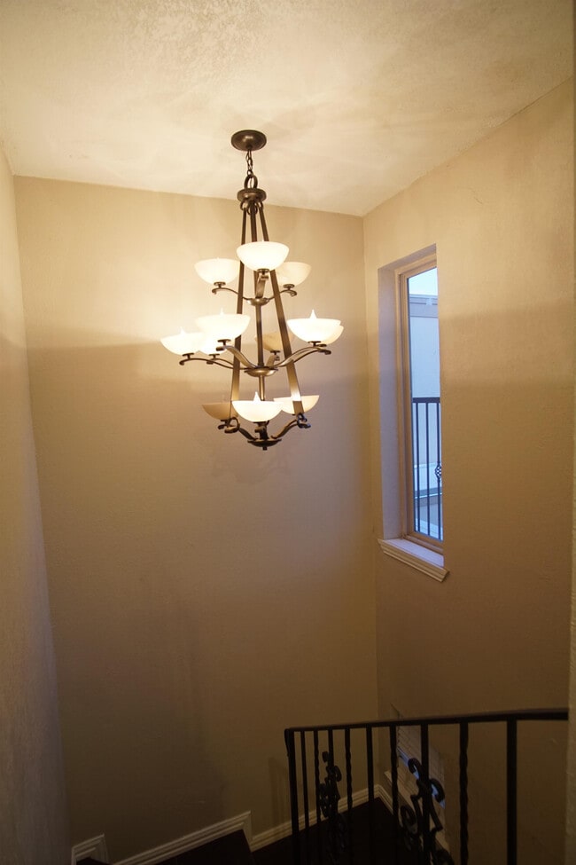 Building Photo - 6419 NW 63rd St