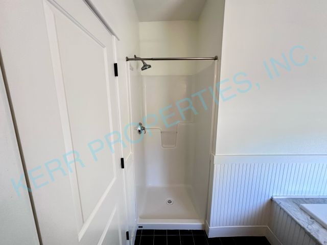 Building Photo - Locating occupants for the property owner! Charming 3-Bedroom Retreat with 2.5 Baths and Spacious...