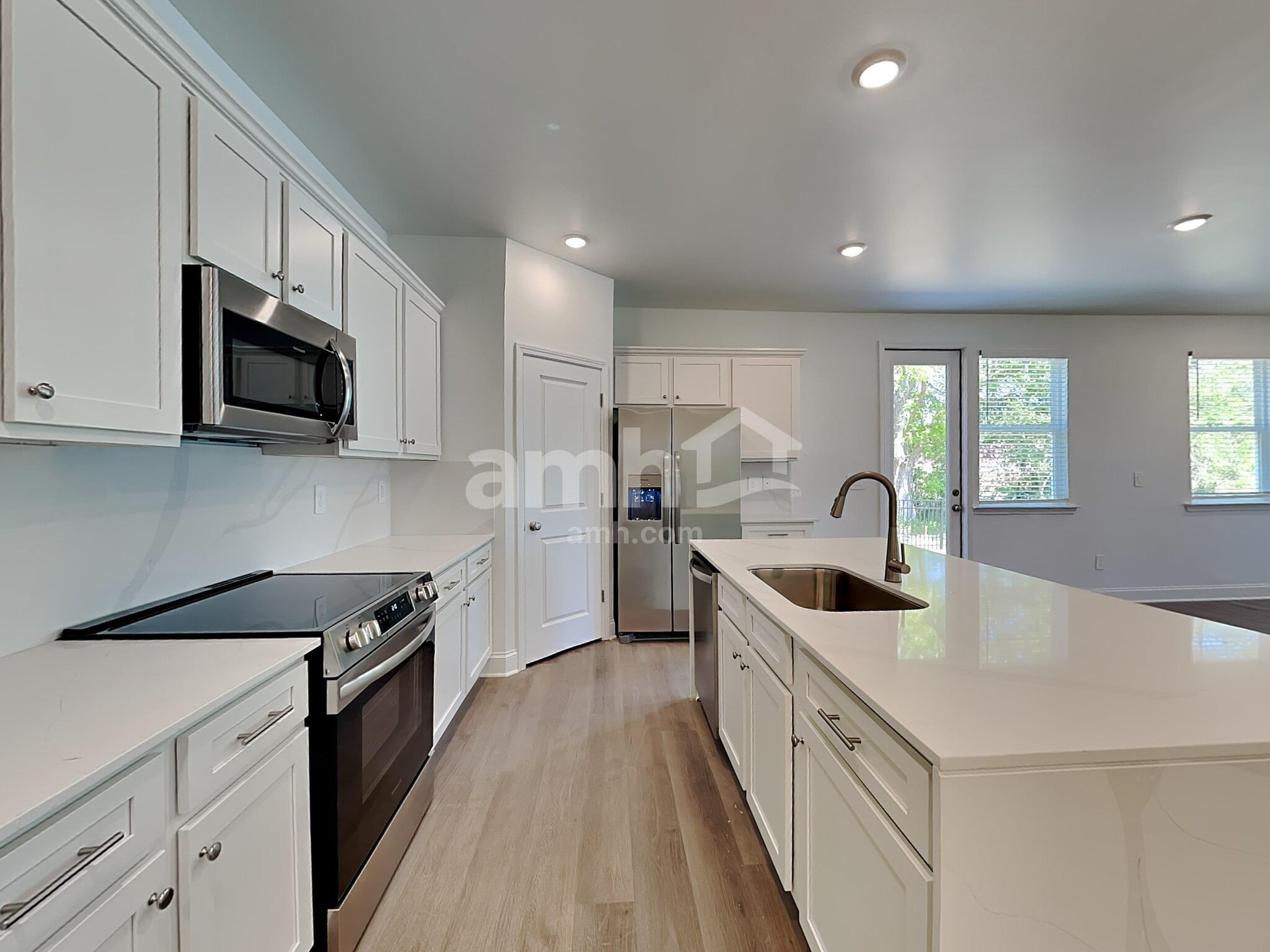 Building Photo - 301 Golucke Way