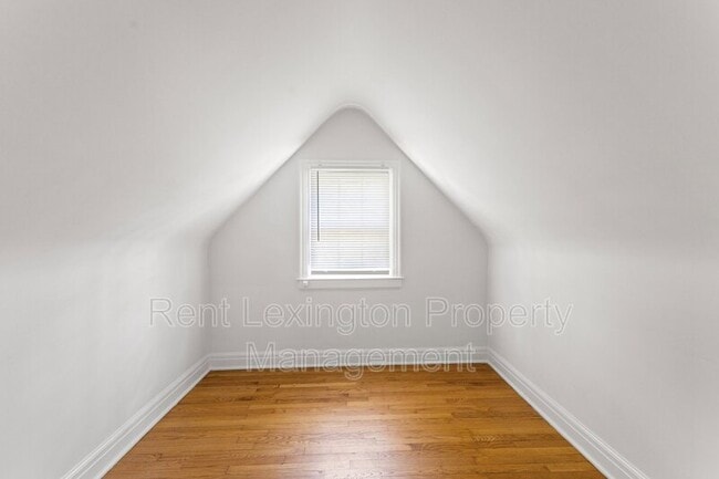 Building Photo - 147 Westgate Dr