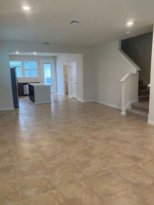 Building Photo - Isles of Lake Nona!! 3 Bedroom 2.5 Bathroom Townhome