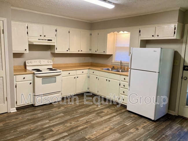 Building Photo - 124 Lower Brownsville Rd