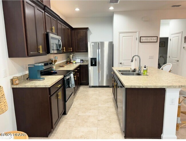 Building Photo - 317 Pop Top Ln