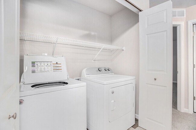 Building Photo - Outstanding 4 Bedroom Home with Great Schools!