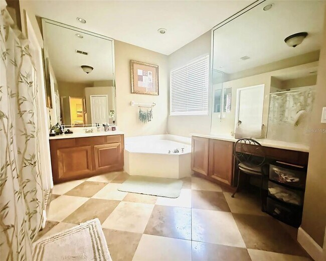 Building Photo - 8650 Tara Oaks Ct