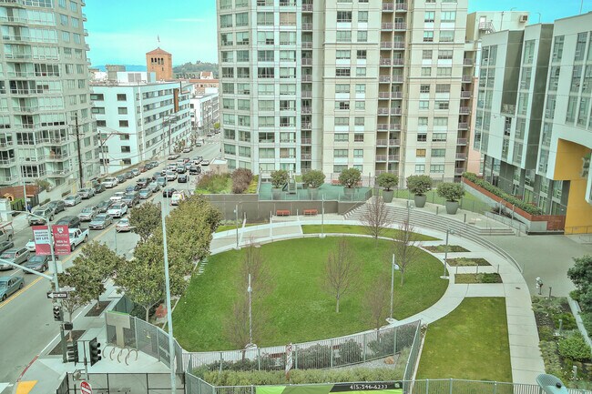 Building Photo - 401 Harrison St