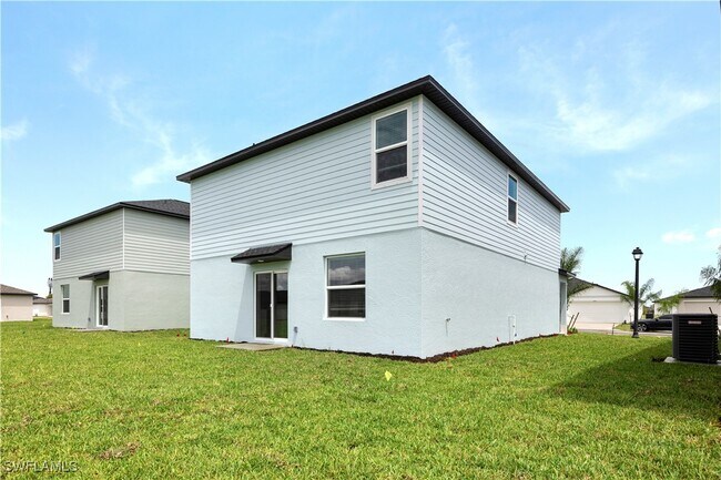 Building Photo - 4098 Lattuca
