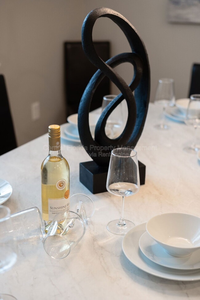 Building Photo - 5552 Misty Oak Cir