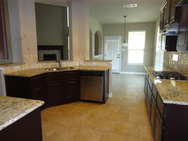 Building Photo - 6400 Antigo Ln