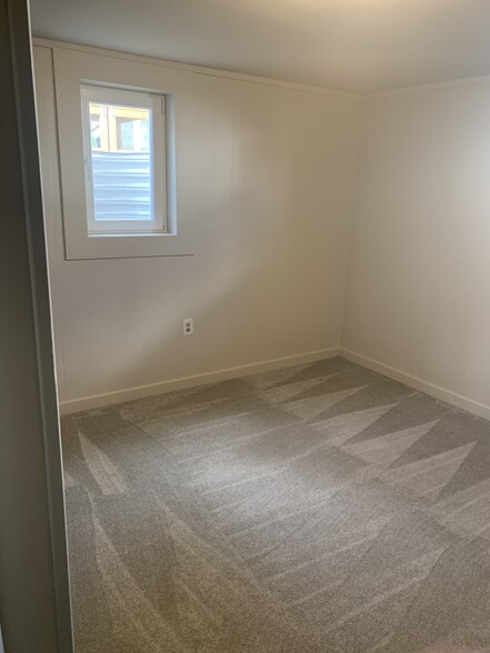 Building Photo - 1555 E Lanebrook Ln