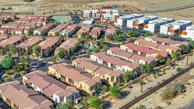 Building Photo - 162 Paseo Bravo