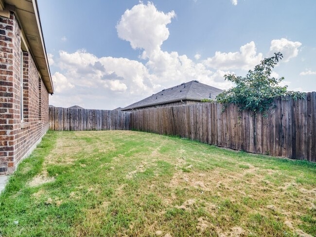 Building Photo - 2302 Tombstone Dr