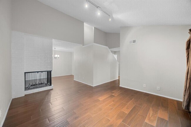 Building Photo - 4159 Steck Ave