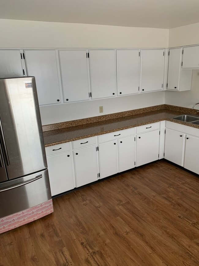 Building Photo - 1001-1007 Brookwood