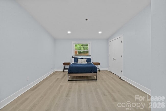 Building Photo - 8609 Cedarbrook Dr