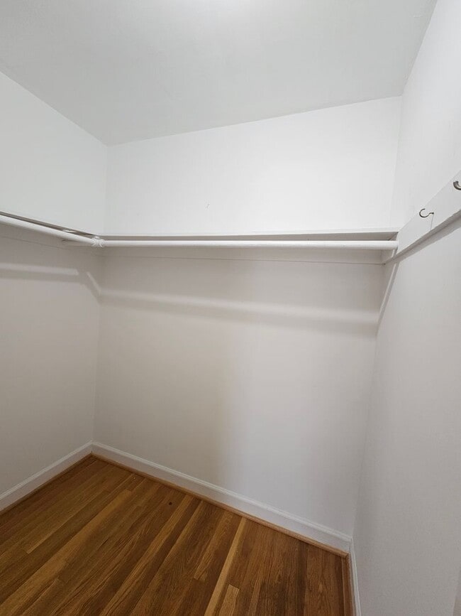 Building Photo - WITCH DUCK POINT