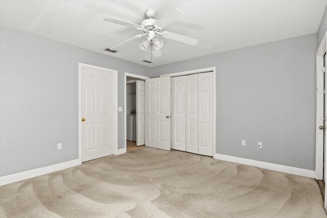 Building Photo - 3194 Sawtooth Dr