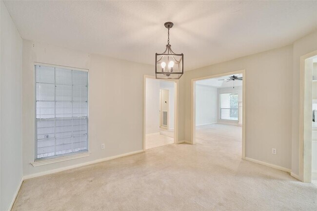 Building Photo - 12211 Longfellow Dr