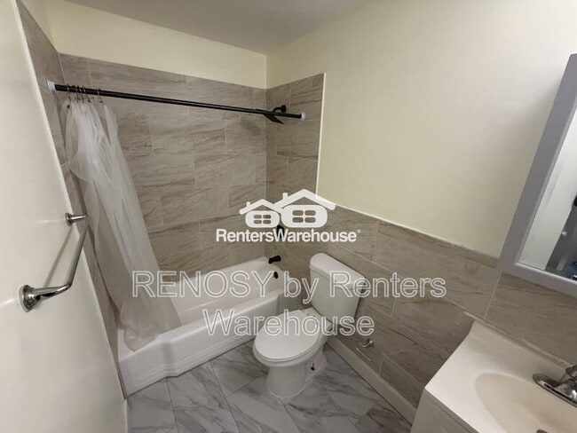 Building Photo - 5705 Fieldview Ct