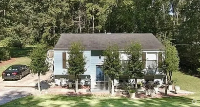 Building Photo - 3296 Sunderland Dr SW
