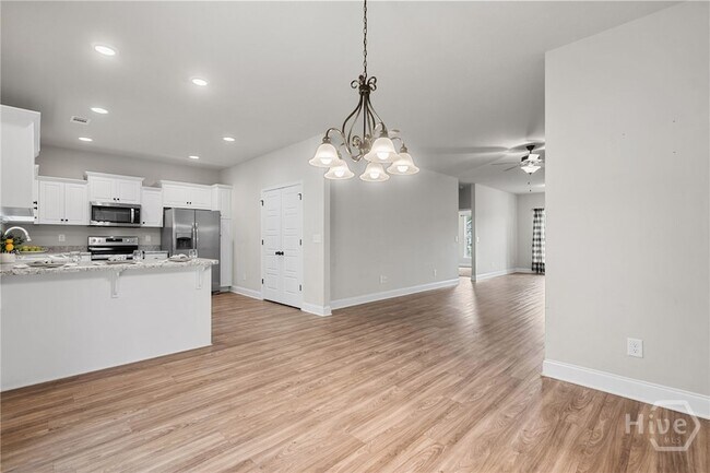 Building Photo - 211 Crosswinds Dr