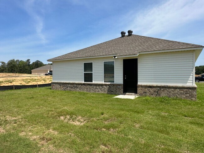 Building Photo - PRE-LEASING — Contemporary 3-Bedroom | 2-Bath Living in Cabot
