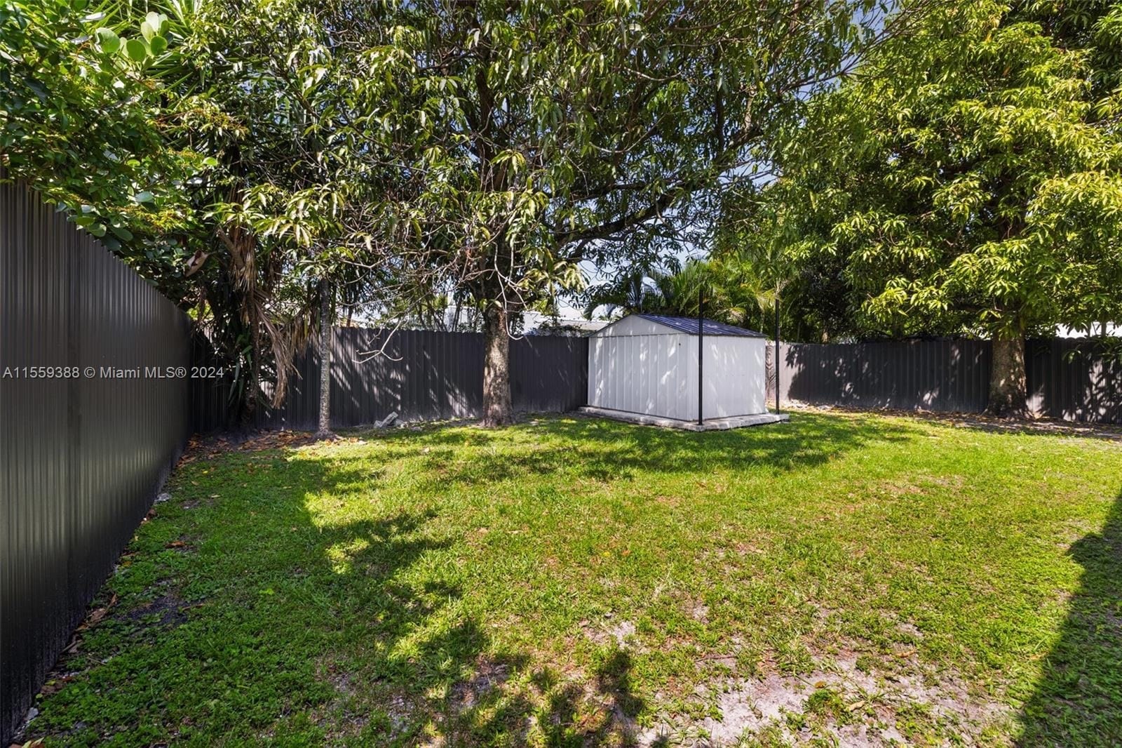 Building Photo - 2539 SW 20th St