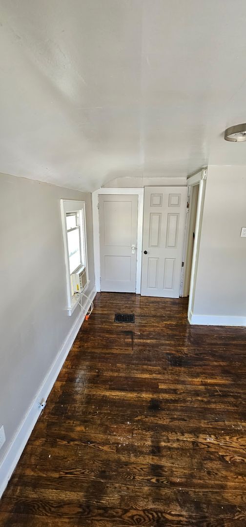 Building Photo - 3 bedroom house for rent